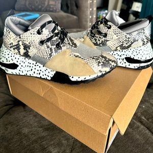 Women’s Steve Madden Cliff shoes